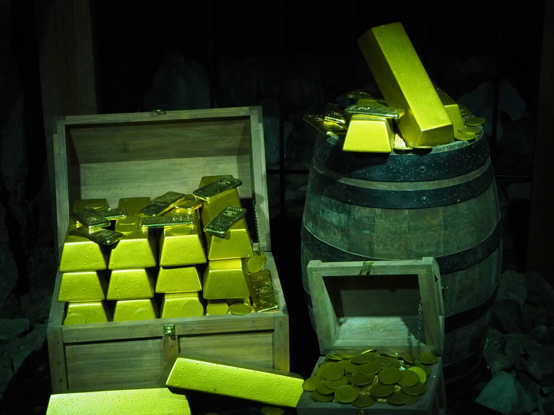 マイニング産業に釣り上げられるGPUの価格？