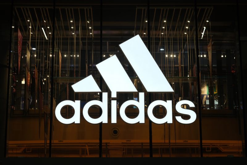 adidas(アディダス)NFT・Web3への参入動向の一覧 adidas(アディダス)NFT・Web3への参入動向の一覧