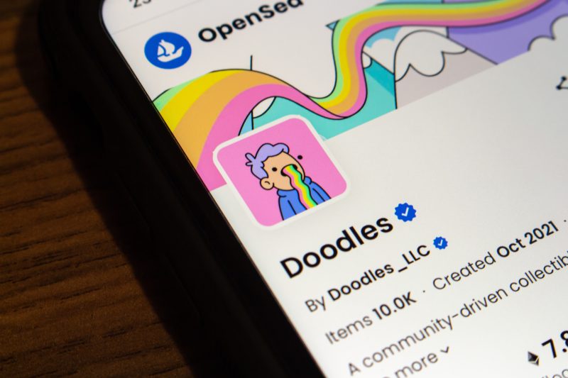 Doodles、おもちゃストアCAMPとのグッズを販売開始 Doodles、おもちゃストアCAMPとのグッズを販売開始