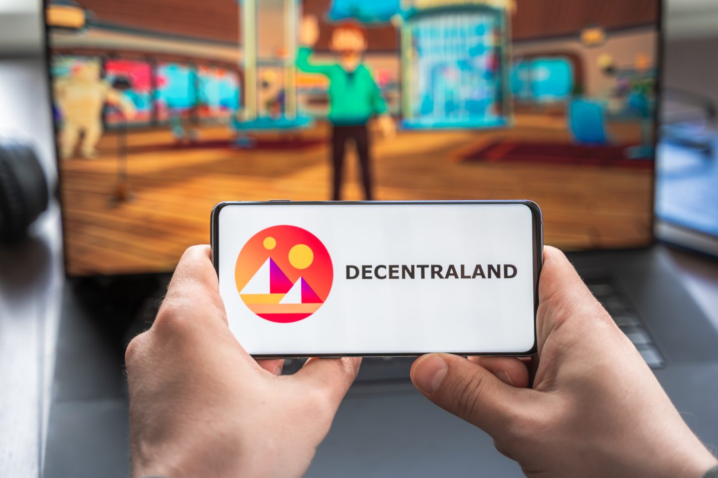 Decentraland、スマホ版のスニークピークを公開